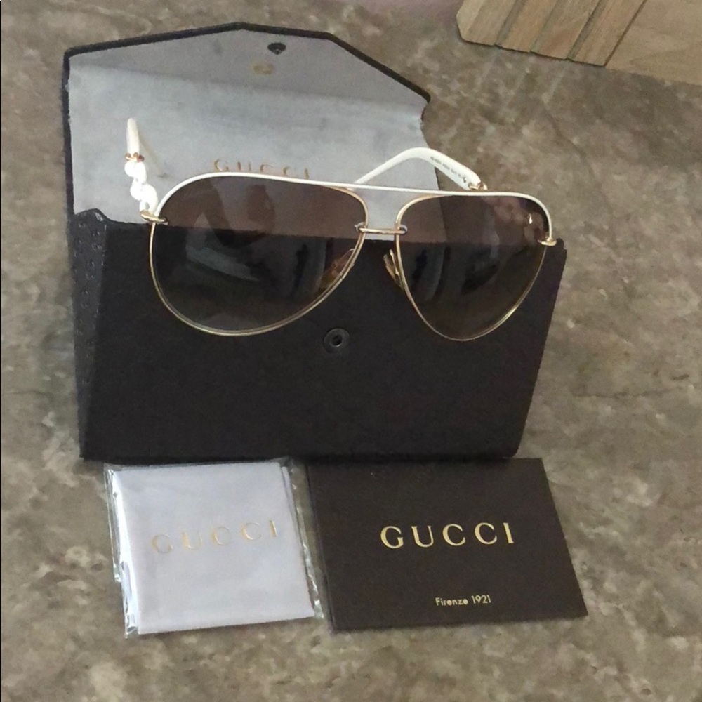 NEW Authentic Gucci Sunglasses 🔥